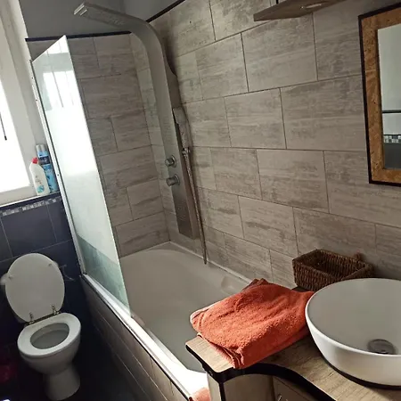 Apartment , A Deux Pas Du Castillet -appart T3 -75m2 A 10min De Plages *