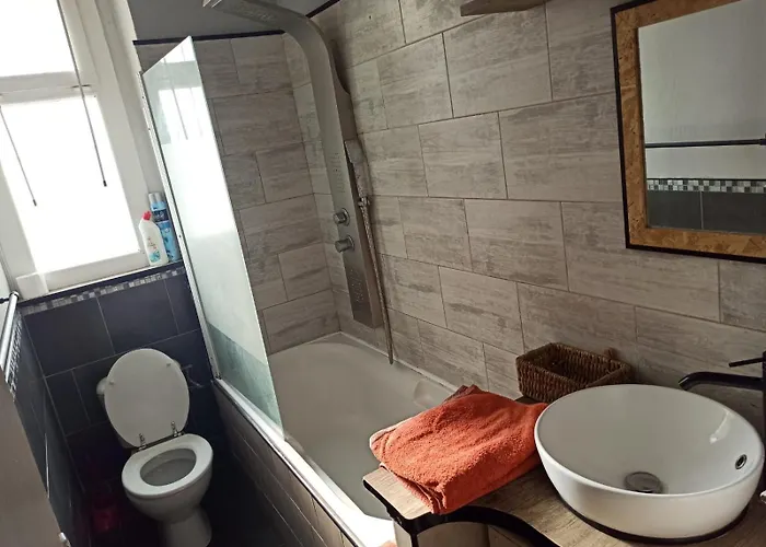 Apartman , A Deux Pas Du Castillet , T3 ,75m2 A 10min De Plages *