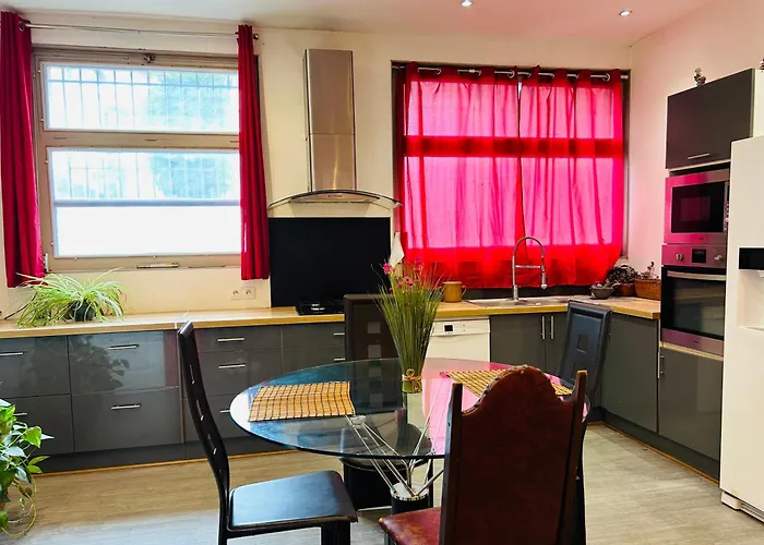 Apartman , A Deux Pas Du Castillet , T3 ,75m2 A 10min De Plages *